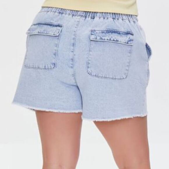 NWT Forever 21 Plus Size Light Denim Drawstring 100% Cotton Jean Shorts Size 16 - Picture 2 of 8